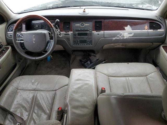 Photo 7 VIN: 2LNHM82V98X654342 - LINCOLN TOWNCAR 