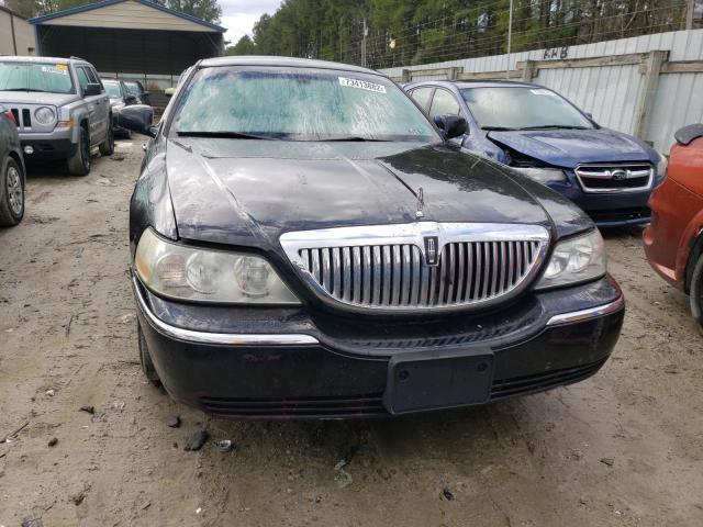 Photo 4 VIN: 2LNHM82VX9X622646 - LINCOLN TOWN CAR S 