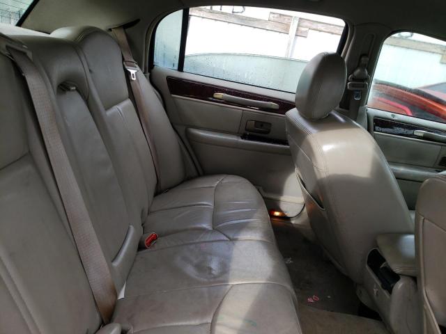 Photo 9 VIN: 2LNHM82VX9X622646 - LINCOLN TOWN CAR S 