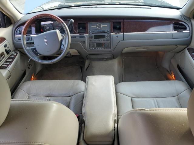 Photo 7 VIN: 2LNHM82VX9X633646 - LINCOLN TOWN CAR S 