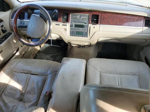 Photo 7 VIN: 2LNHM82W18X655672 - LINCOLN TOWN CAR S 