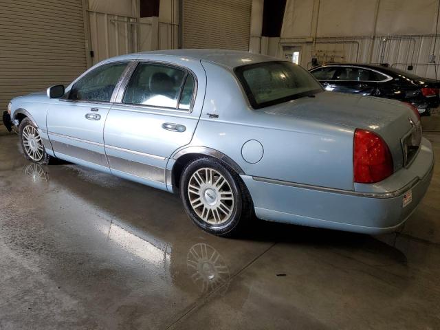 Photo 1 VIN: 2LNHM82W78X658513 - LINCOLN TOWN CAR S 