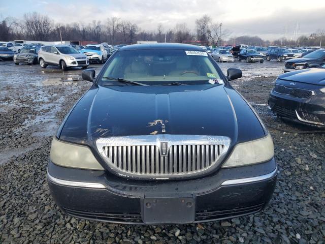 Photo 4 VIN: 2LNHM82W88X640960 - LINCOLN TOWNCAR 