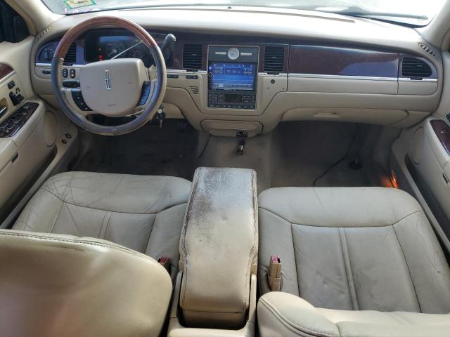 Photo 7 VIN: 2LNHM82W88X640960 - LINCOLN TOWNCAR 