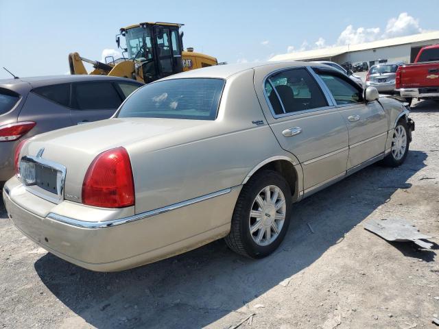 Photo 2 VIN: 2LNHM82W98X651174 - LINCOLN TOWN CAR S 