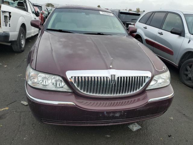 Photo 4 VIN: 2LNHM82W98X652907 - LINCOLN TOWNCAR 