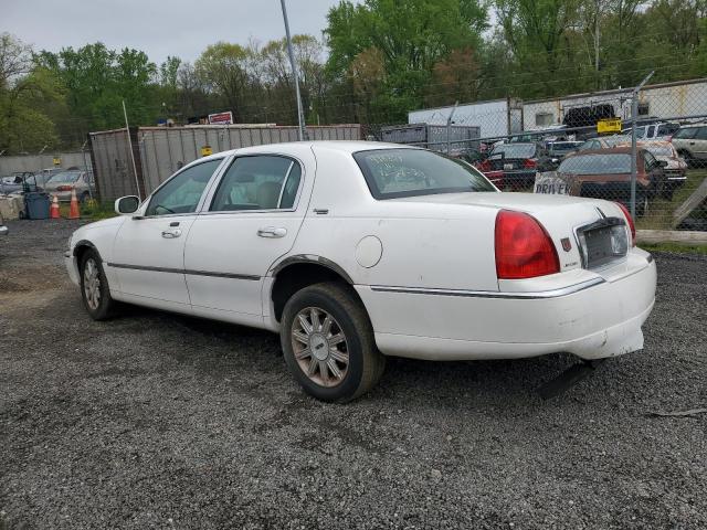 Photo 1 VIN: 2LNHM82WX8X663544 - LINCOLN TOWNCAR 