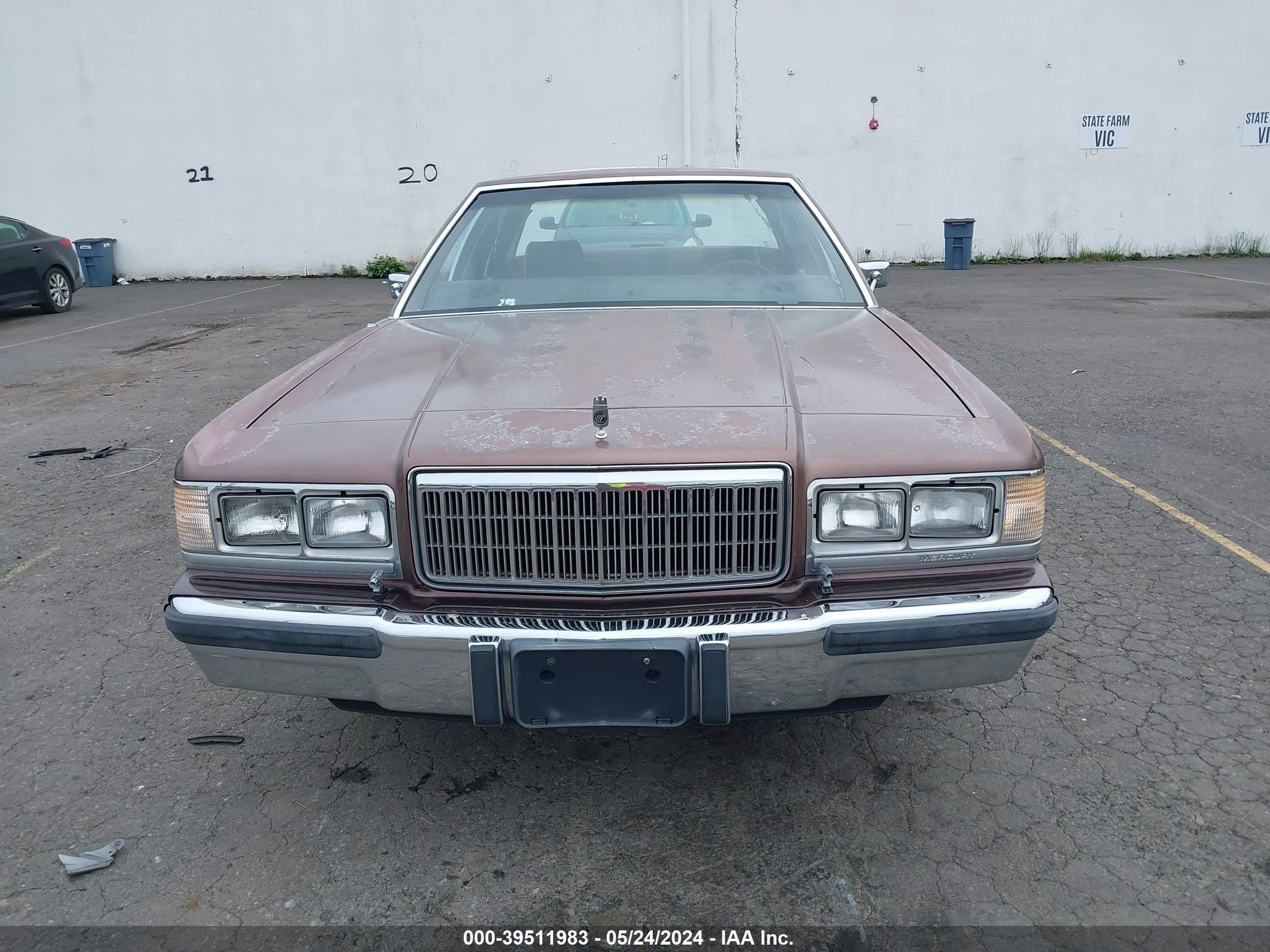 Photo 5 VIN: 2MEBM75F8KX670871 - MERCURY GRAND MARQUIS 