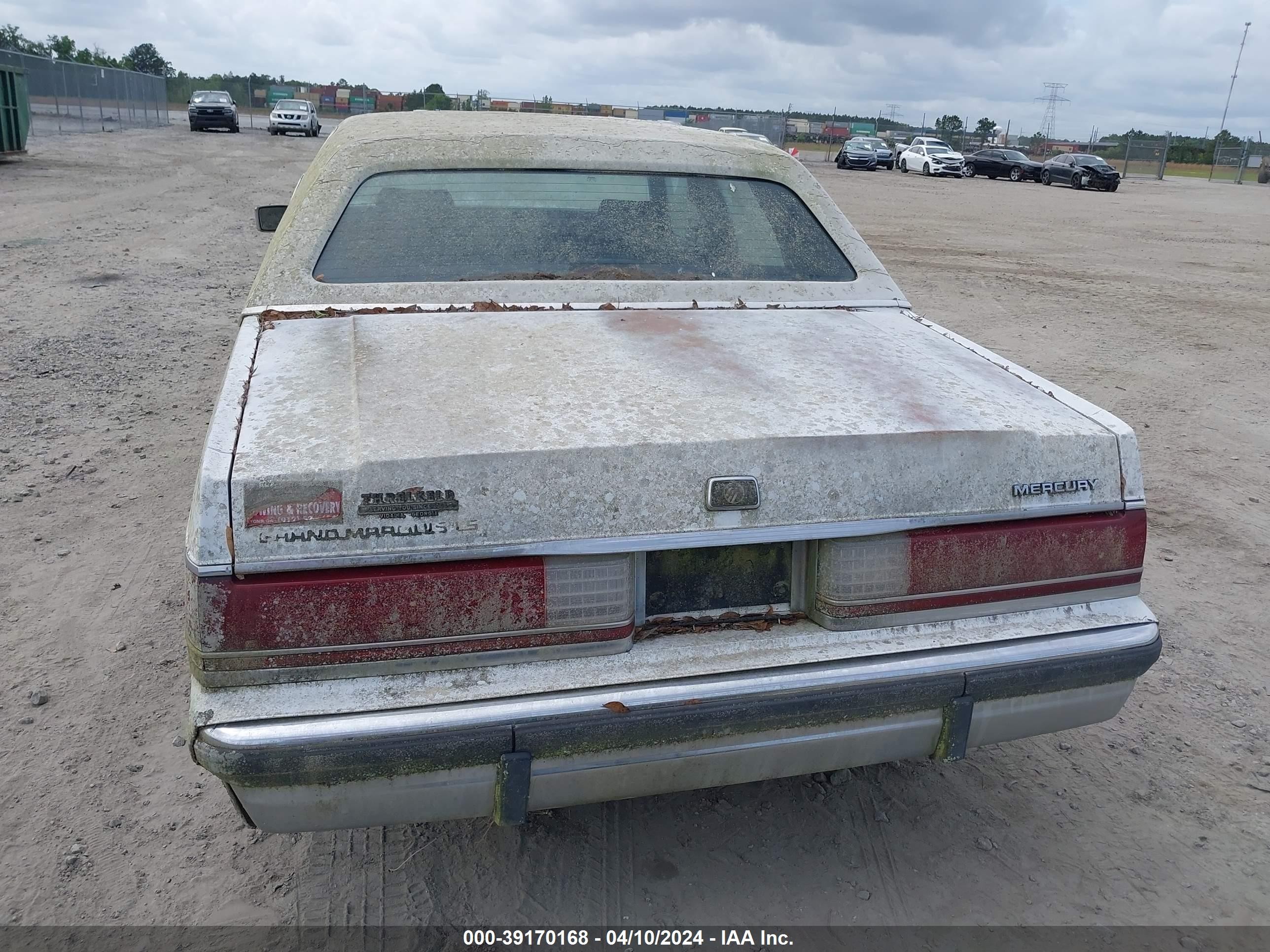 Photo 5 VIN: 2MEBM75F9KX736313 - MERCURY GRAND MARQUIS 