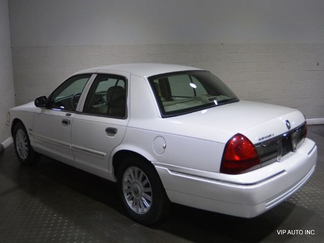 Photo 6 VIN: 2MEBM7FV0AX627730 - MERCURY GRAND MARQUIS 