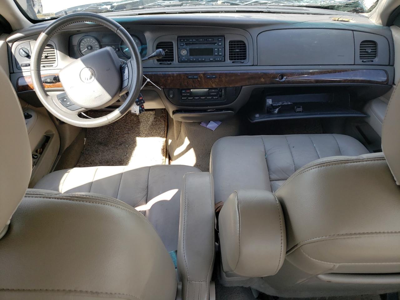 Photo 7 VIN: 2MEBM7FV2AX613473 - MERCURY GRAND MARQUIS 