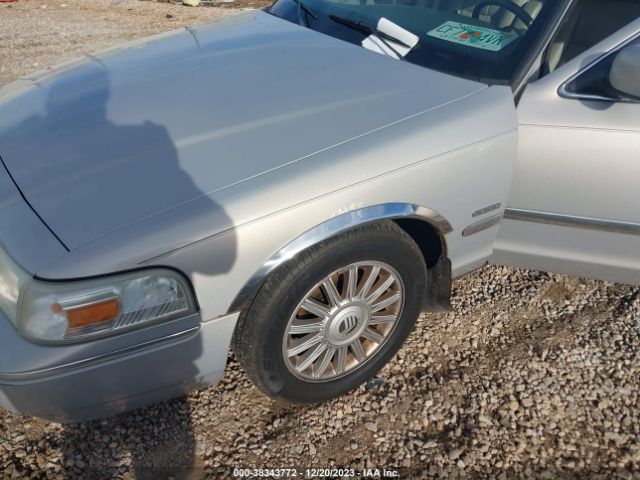 Photo 5 VIN: 2MEBM7FV2AX630404 - MERCURY GRAND MARQUIS 