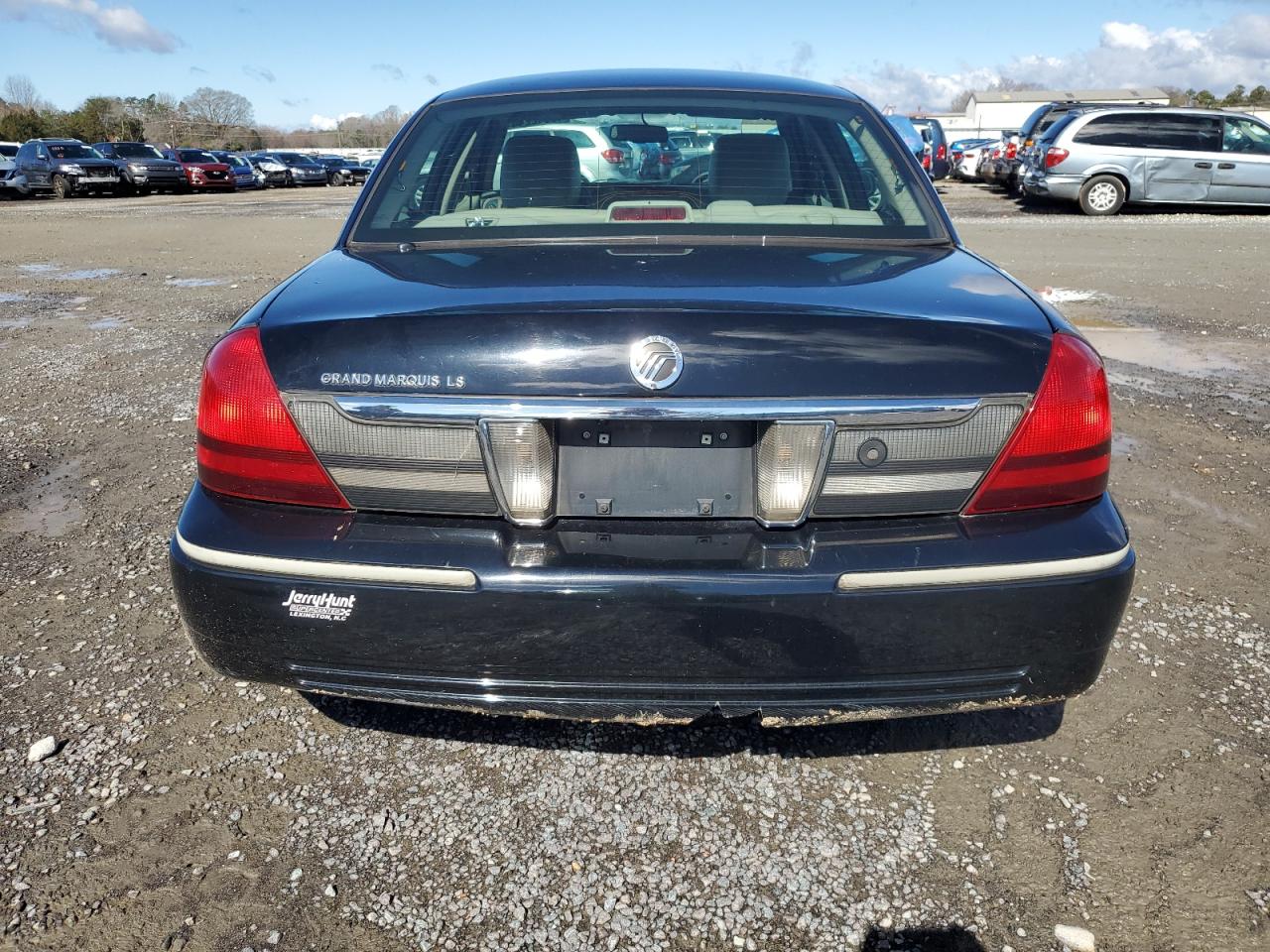 Photo 5 VIN: 2MEBM7FV3BX610518 - MERCURY GRAND MARQUIS 