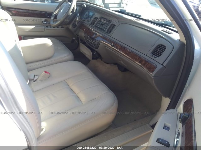 Photo 4 VIN: 2MEBM7FV4BX600080 - MERCURY GRAND MARQUIS 