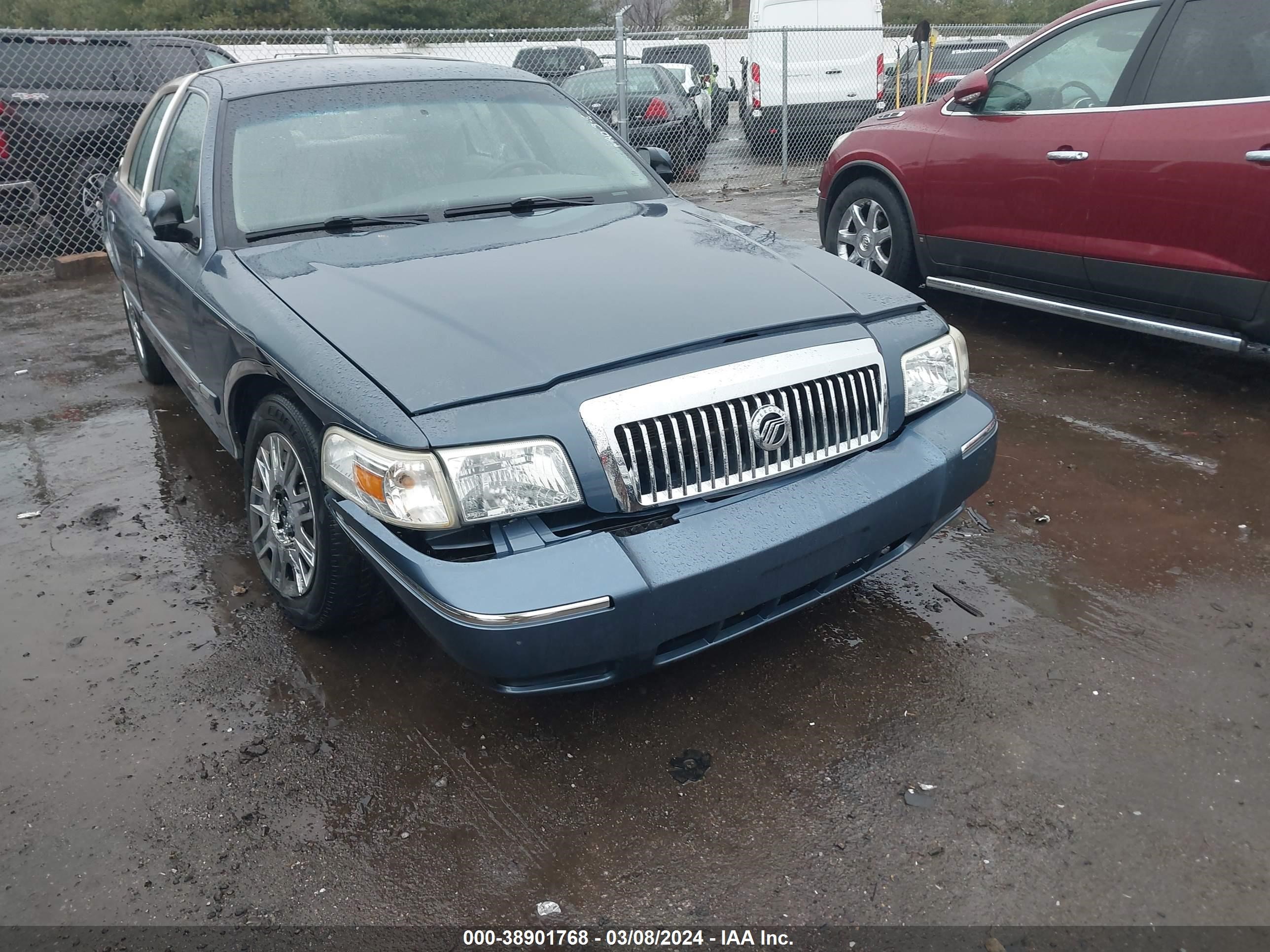 Photo 5 VIN: 2MEFM74V28X602956 - MERCURY GRAND MARQUIS 