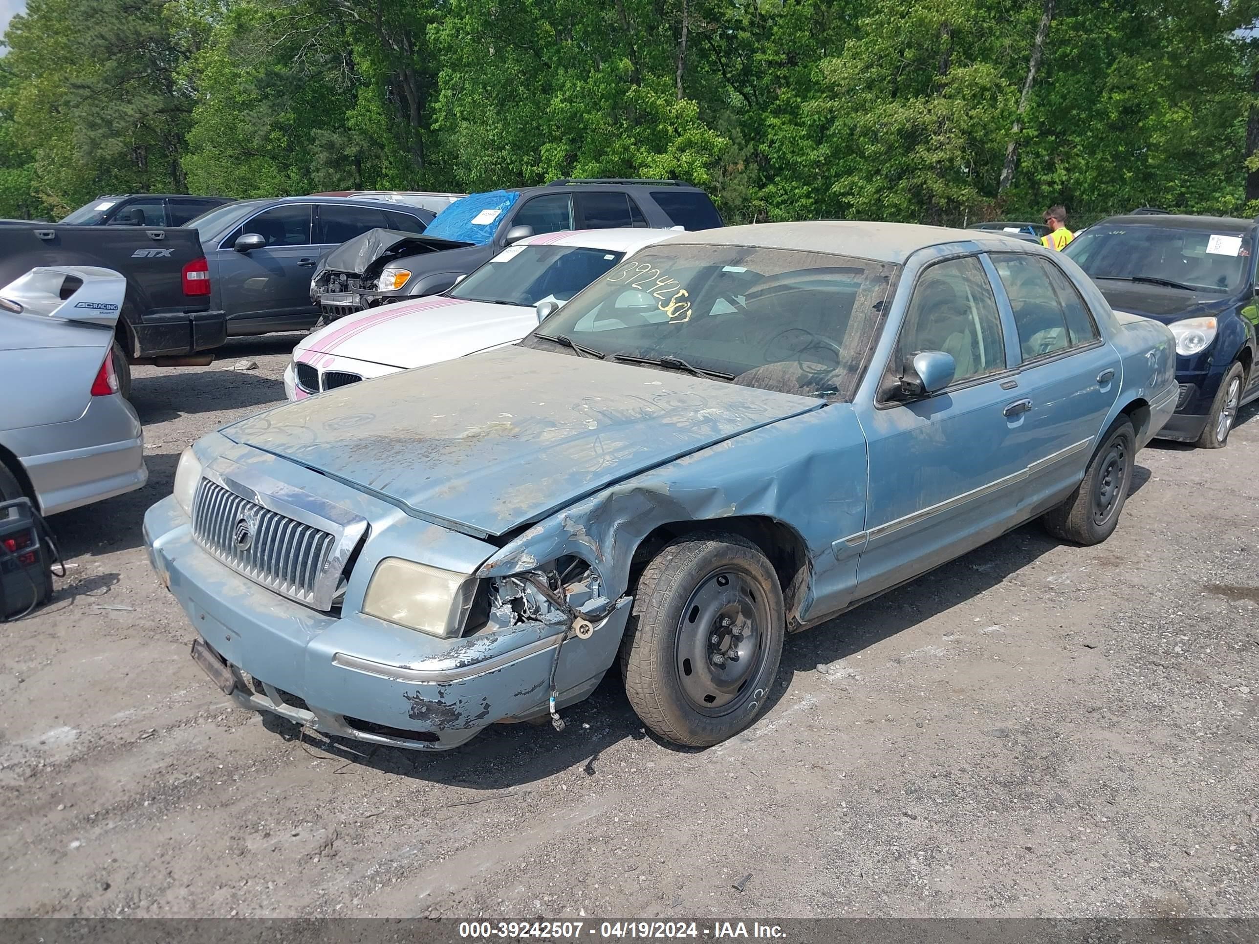 Photo 1 VIN: 2MEFM74V36X653895 - MERCURY GRAND MARQUIS 