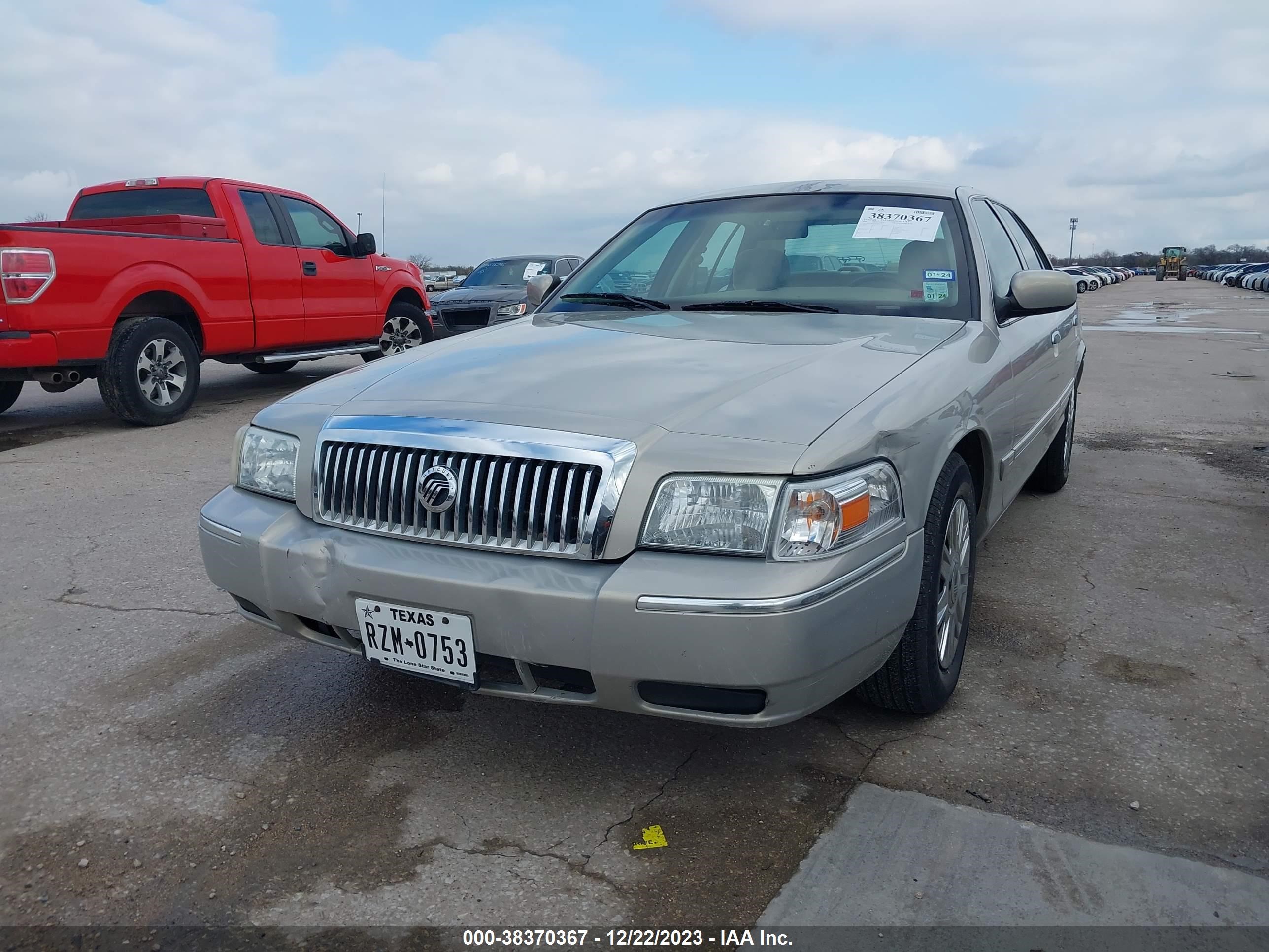 Photo 1 VIN: 2MEFM74V46X621389 - MERCURY GRAND MARQUIS 