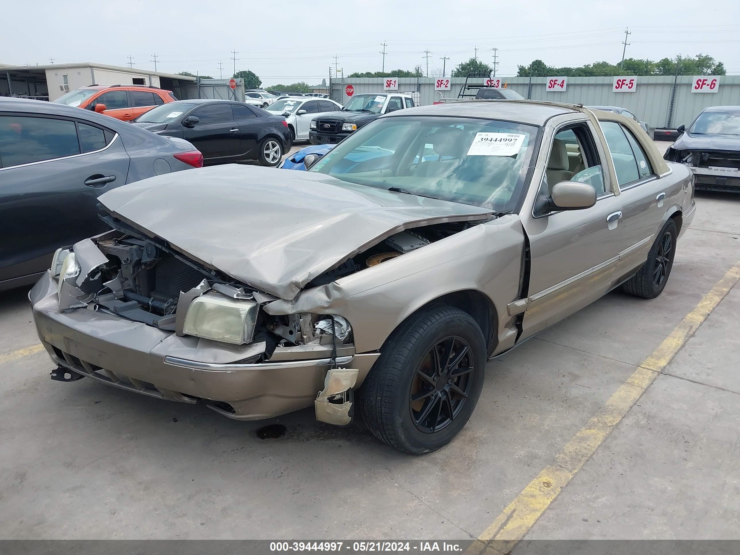 Photo 1 VIN: 2MEFM74V86X607012 - MERCURY GRAND MARQUIS 