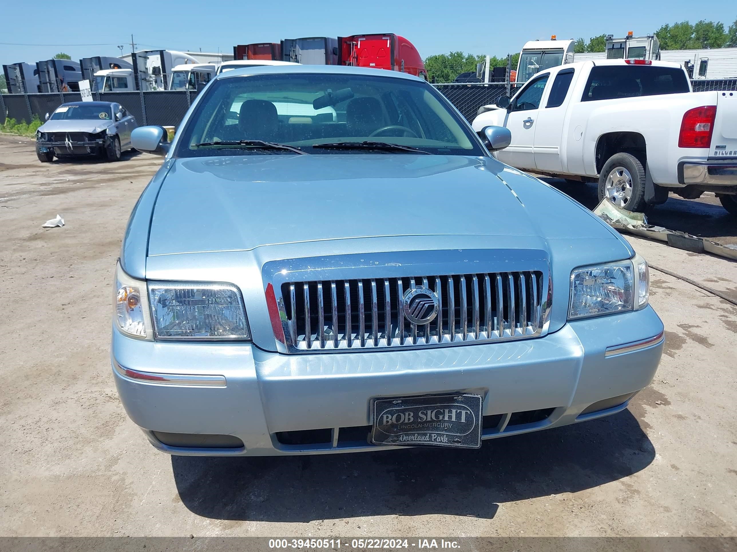 Photo 11 VIN: 2MEFM74V86X645016 - MERCURY GRAND MARQUIS 