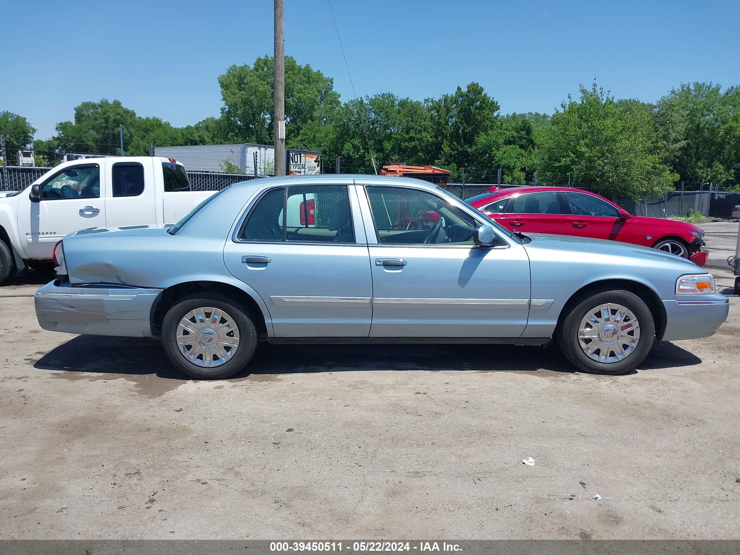 Photo 12 VIN: 2MEFM74V86X645016 - MERCURY GRAND MARQUIS 