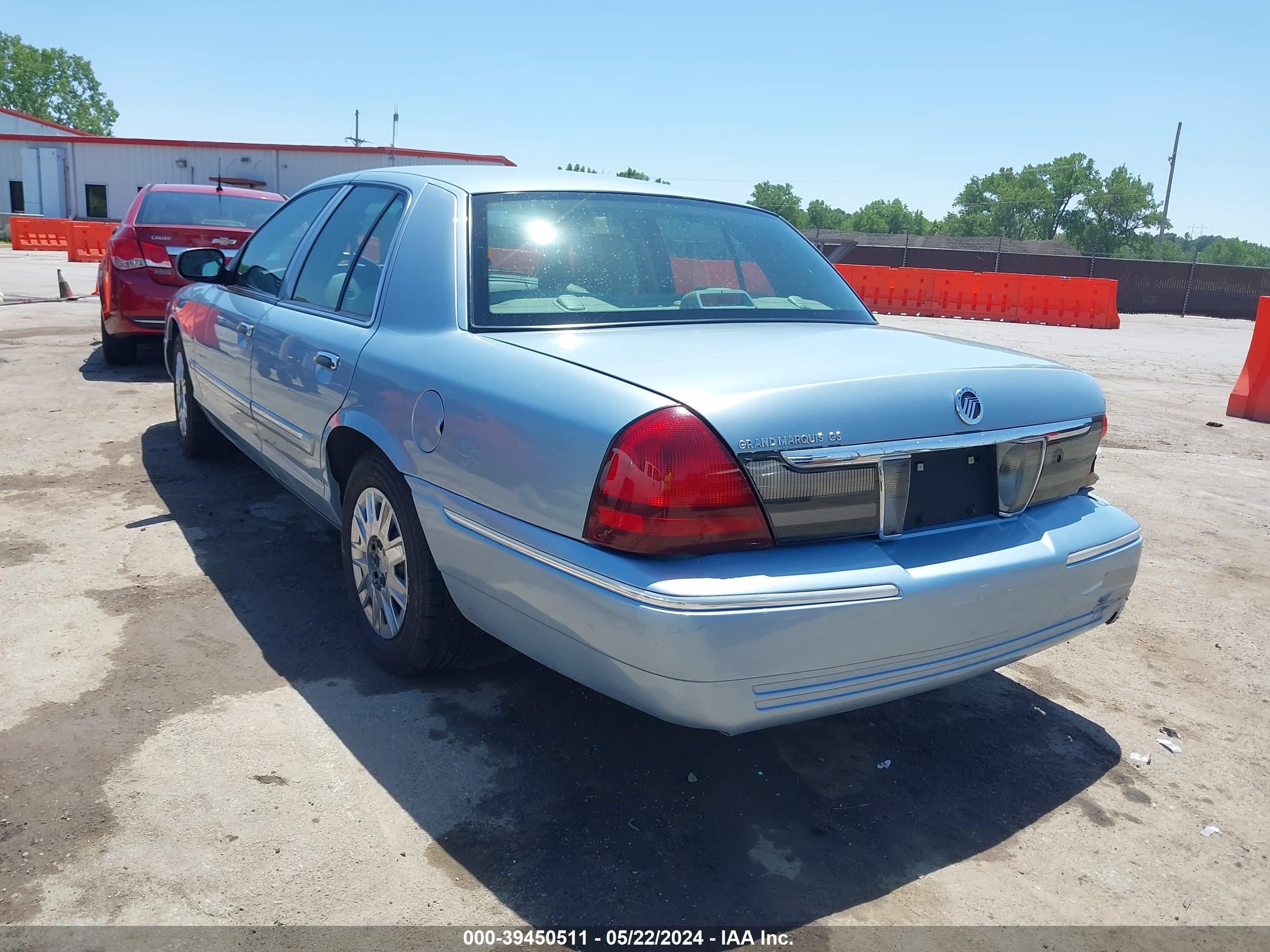 Photo 2 VIN: 2MEFM74V86X645016 - MERCURY GRAND MARQUIS 