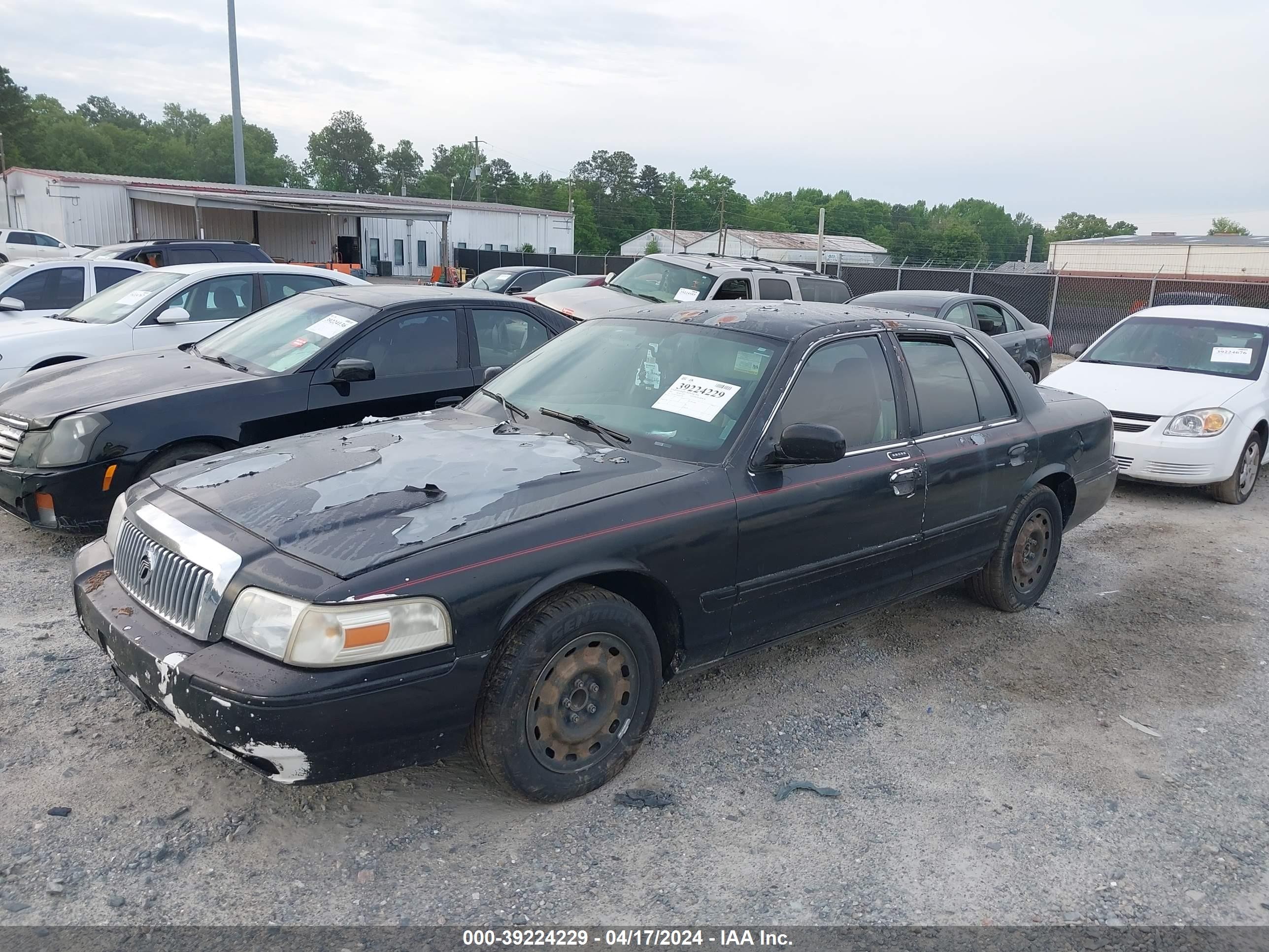 Photo 1 VIN: 2MEFM74V87X632798 - MERCURY GRAND MARQUIS 