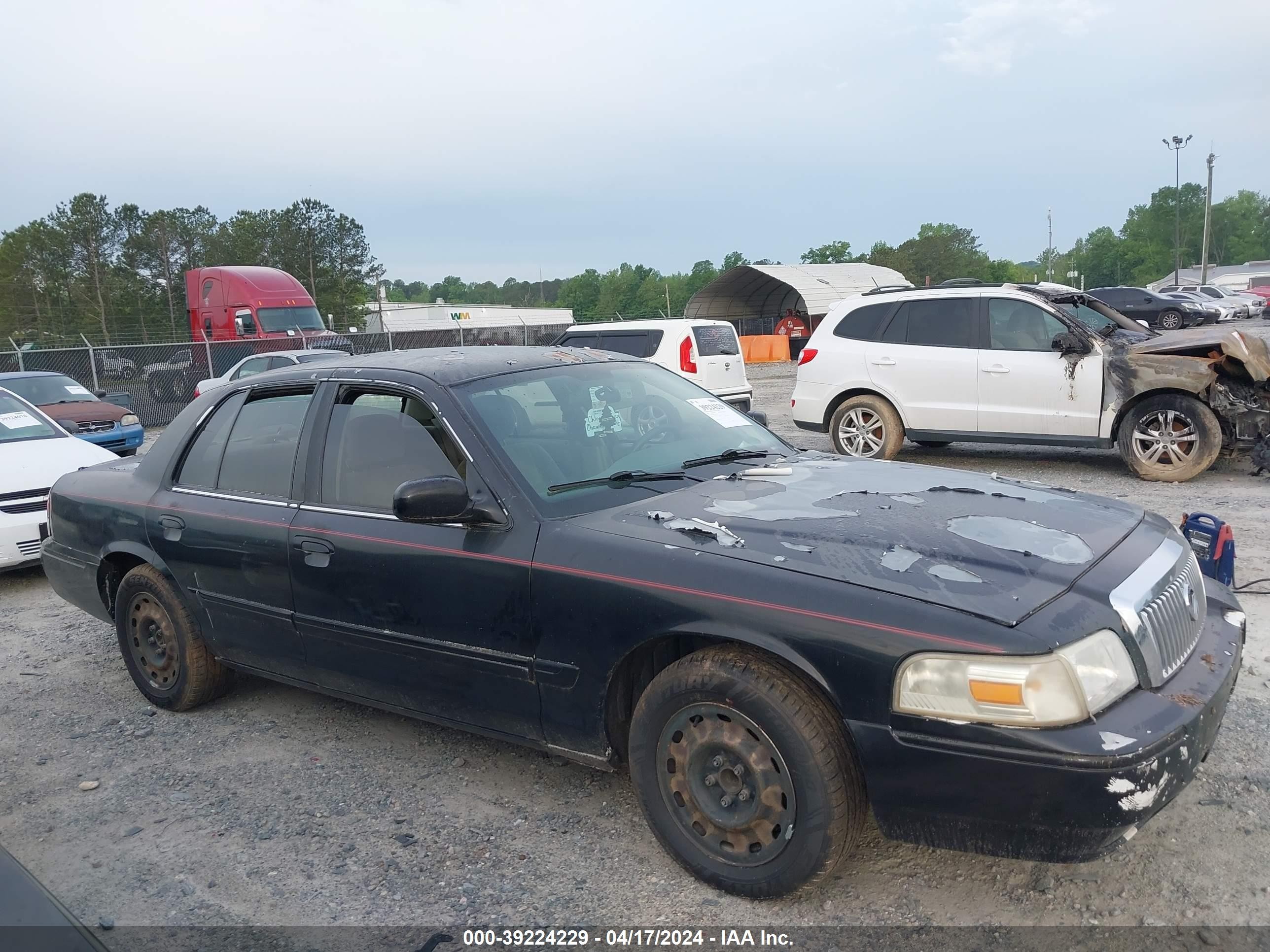 Photo 12 VIN: 2MEFM74V87X632798 - MERCURY GRAND MARQUIS 