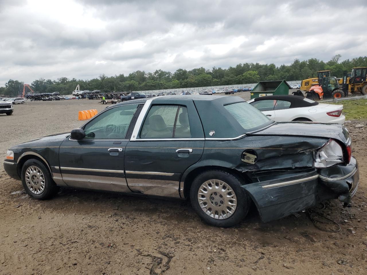 Photo 1 VIN: 2MEFM74W03X635214 - MERCURY GRAND MARQUIS 