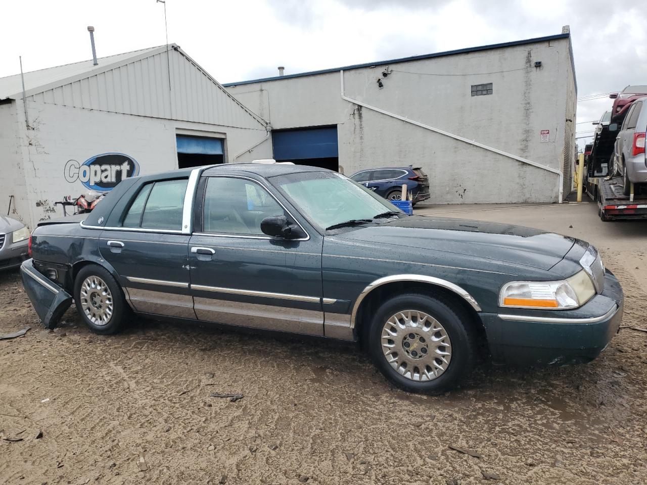 Photo 3 VIN: 2MEFM74W03X635214 - MERCURY GRAND MARQUIS 