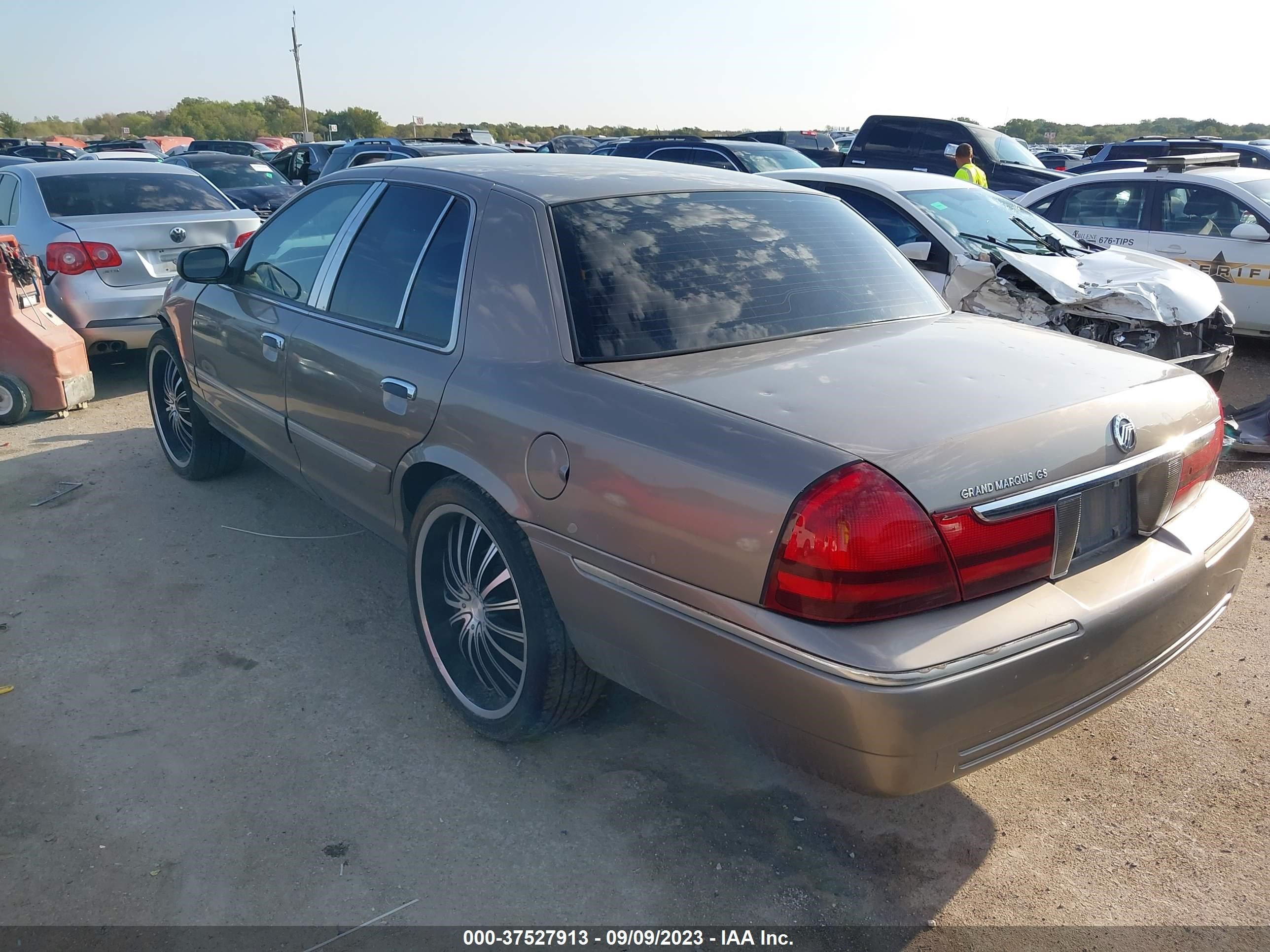 Photo 2 VIN: 2MEFM74W04X635540 - MERCURY GRAND MARQUIS 