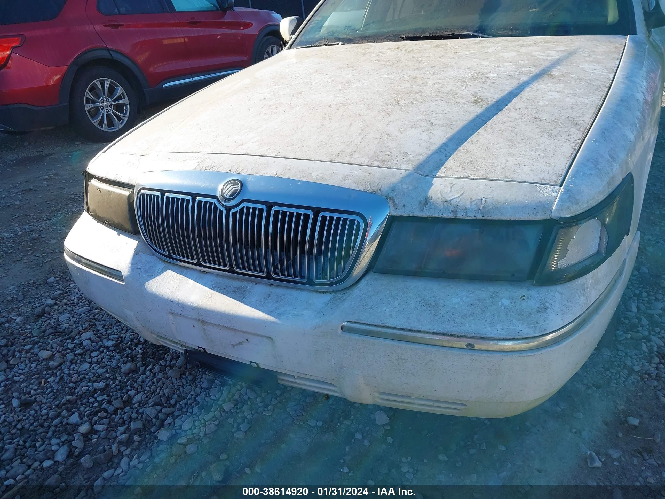 Photo 5 VIN: 2MEFM74W0XX626826 - MERCURY GRAND MARQUIS 