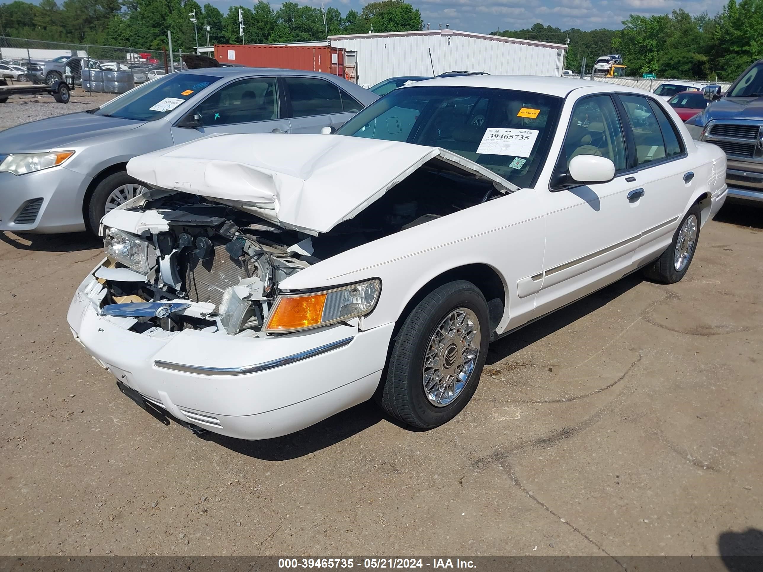 Photo 1 VIN: 2MEFM74W12X634491 - MERCURY GRAND MARQUIS 