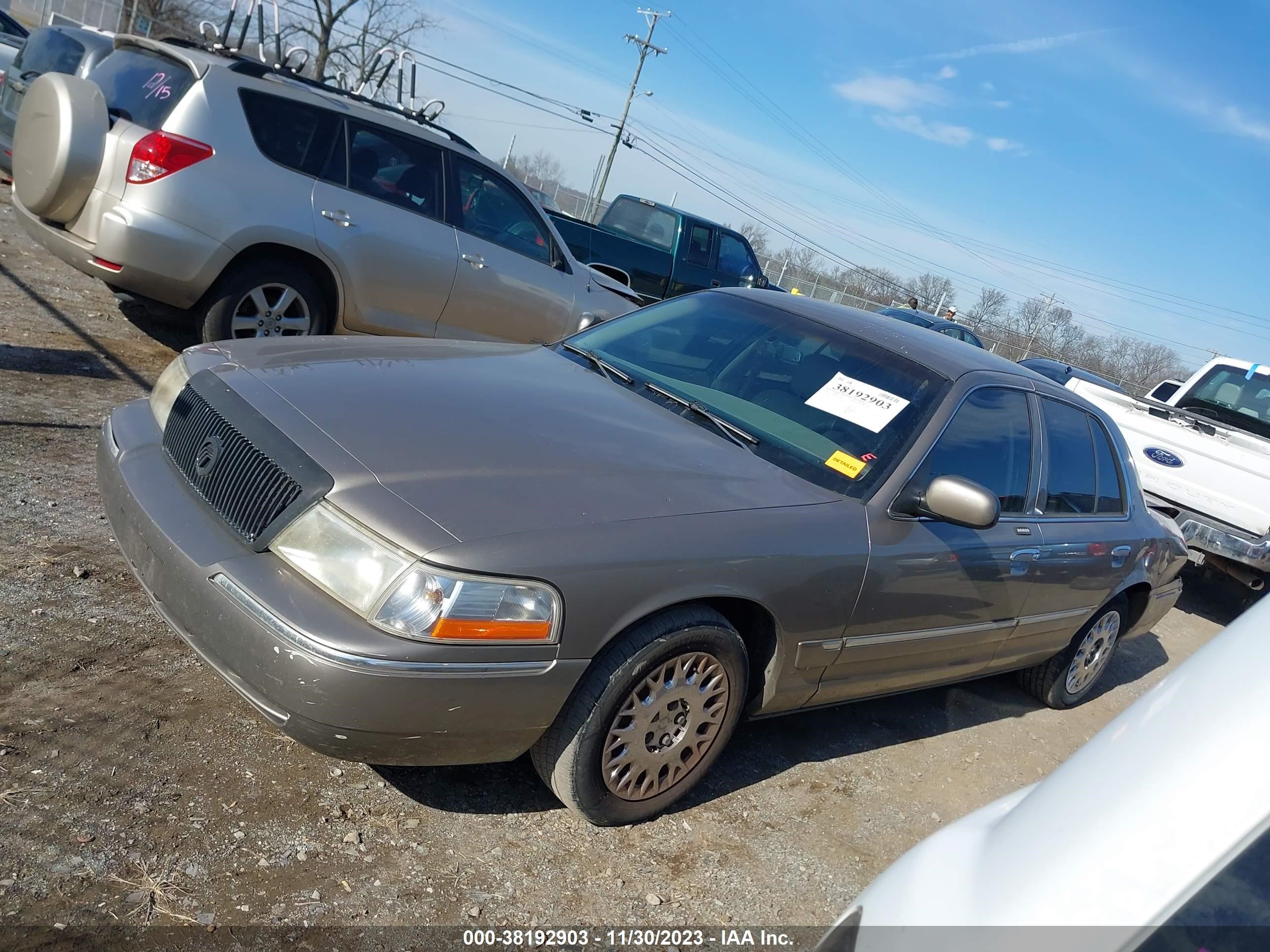 Photo 1 VIN: 2MEFM74W13X685409 - MERCURY GRAND MARQUIS 