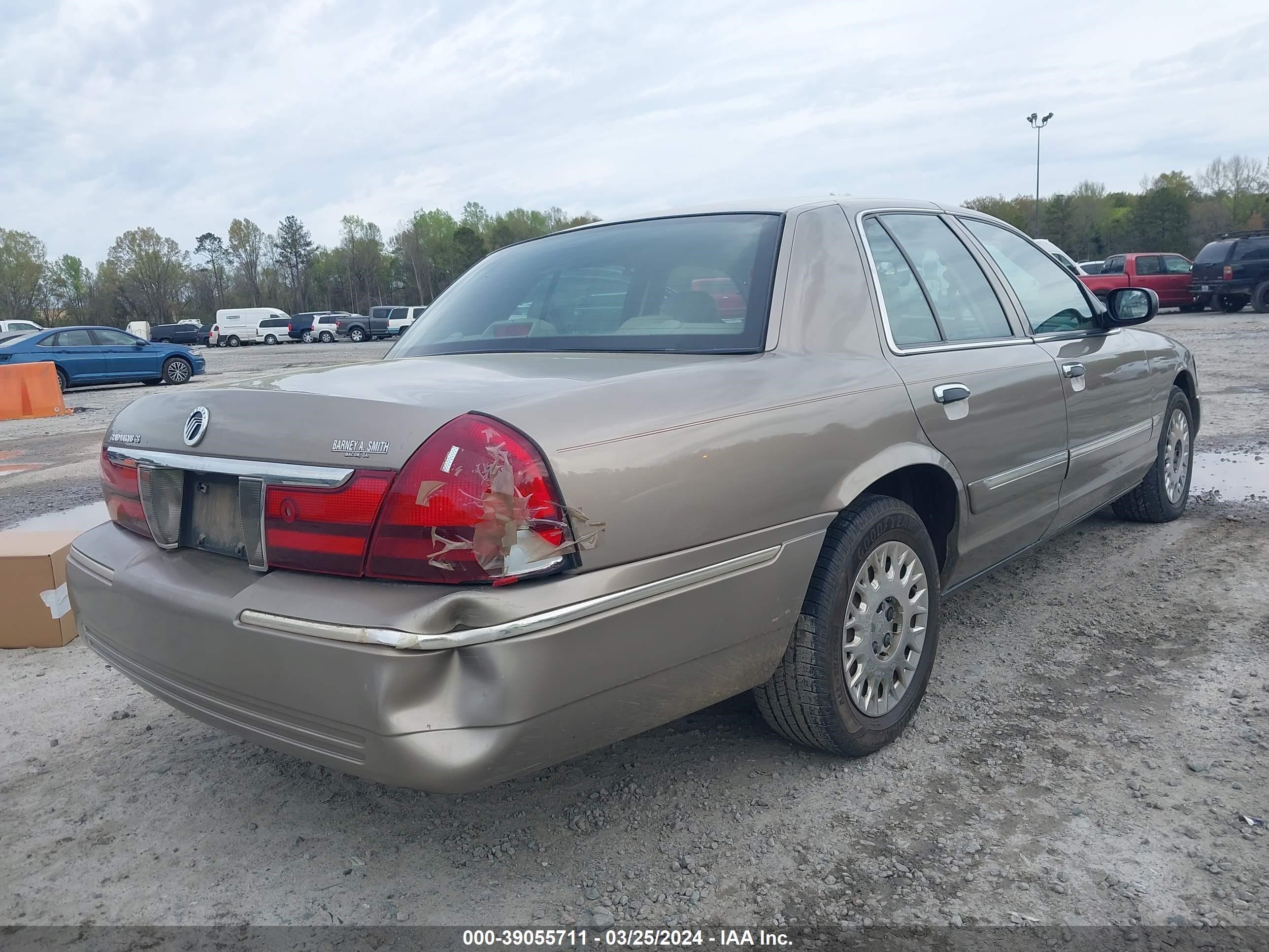 Photo 5 VIN: 2MEFM74W13X705562 - MERCURY GRAND MARQUIS 