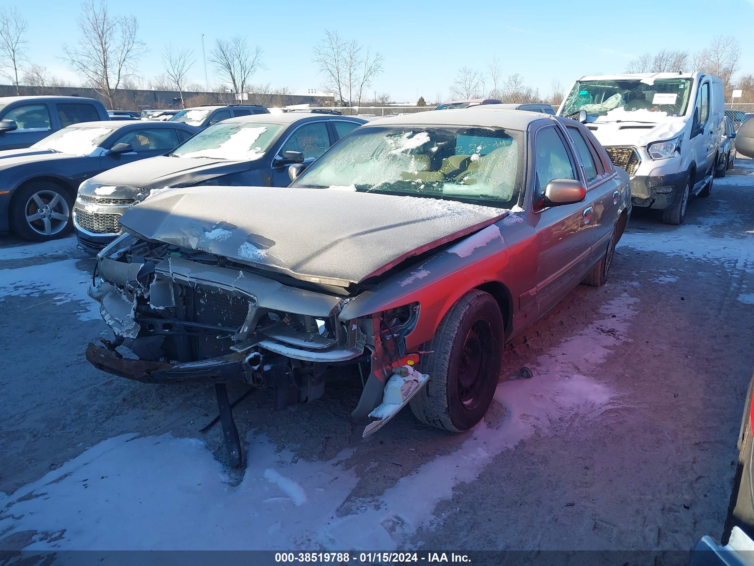 Photo 1 VIN: 2MEFM74W31X628884 - MERCURY GRAND MARQUIS 