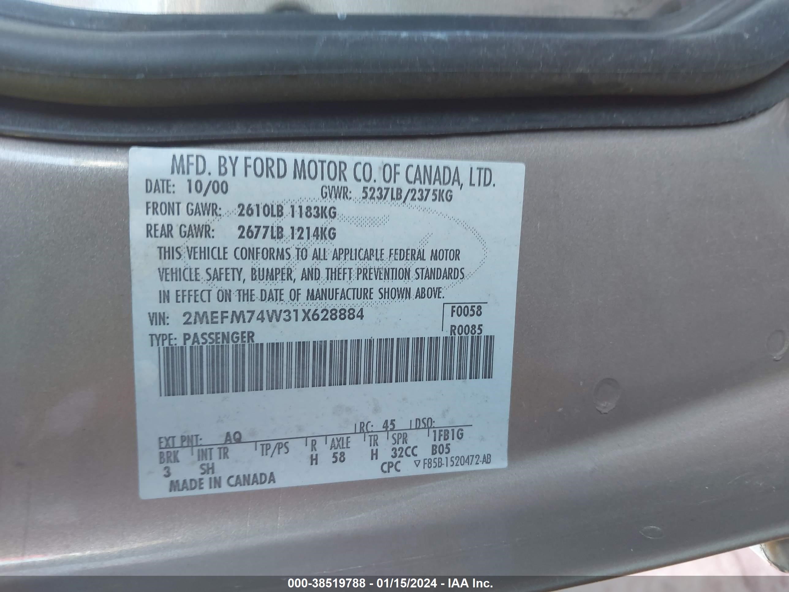 Photo 8 VIN: 2MEFM74W31X628884 - MERCURY GRAND MARQUIS 