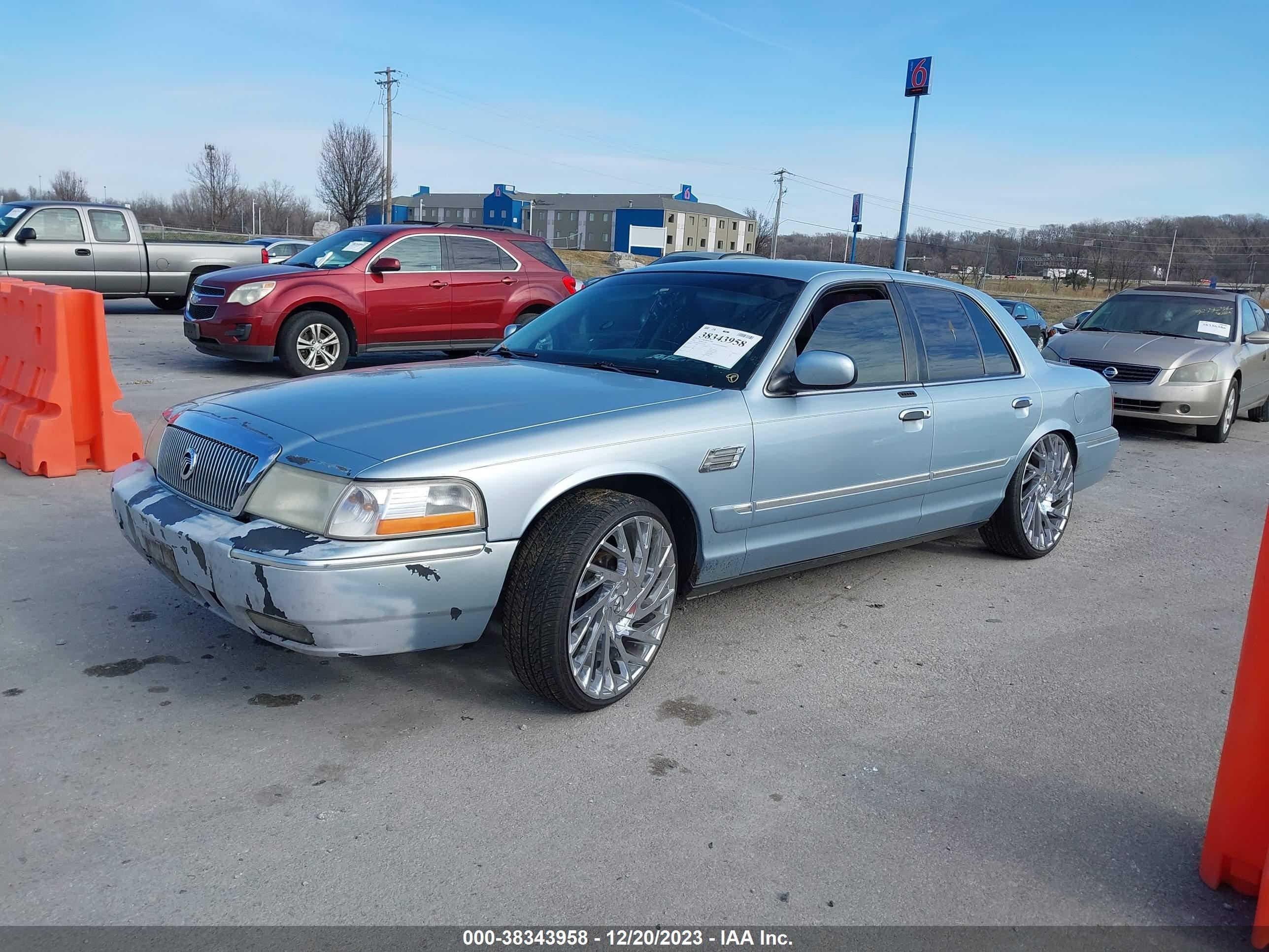 Photo 1 VIN: 2MEFM74W33X654548 - MERCURY GRAND MARQUIS 