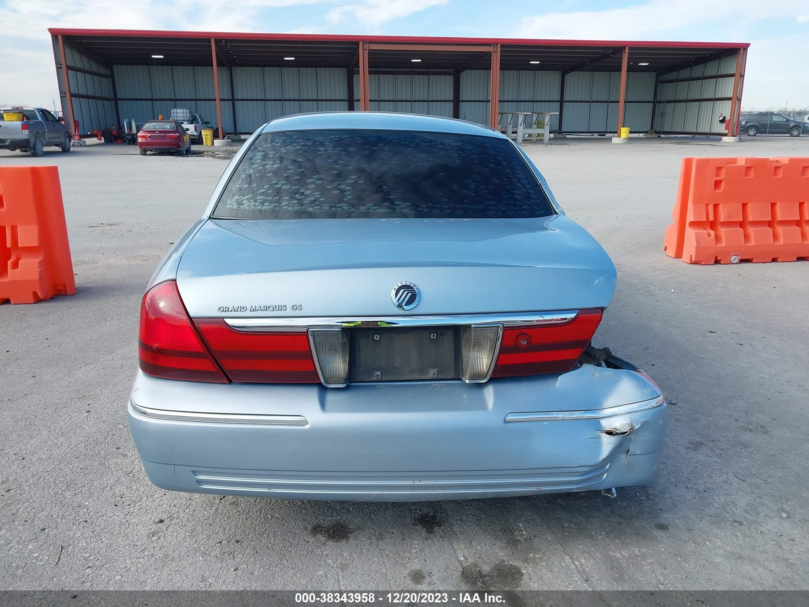 Photo 15 VIN: 2MEFM74W33X654548 - MERCURY GRAND MARQUIS 