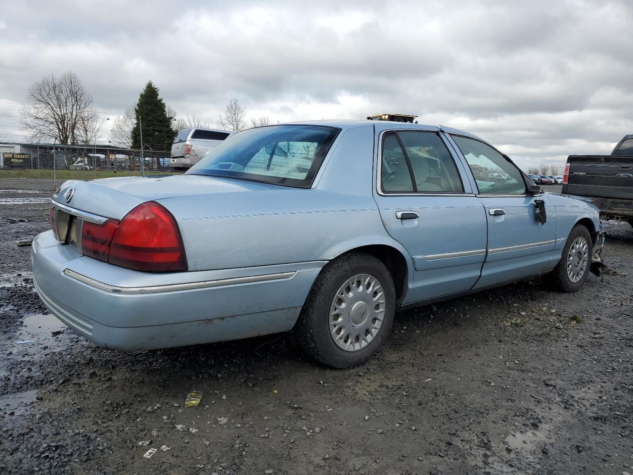 Photo 2 VIN: 2MEFM74W33X666148 - MERCURY GRAND MARQUIS 