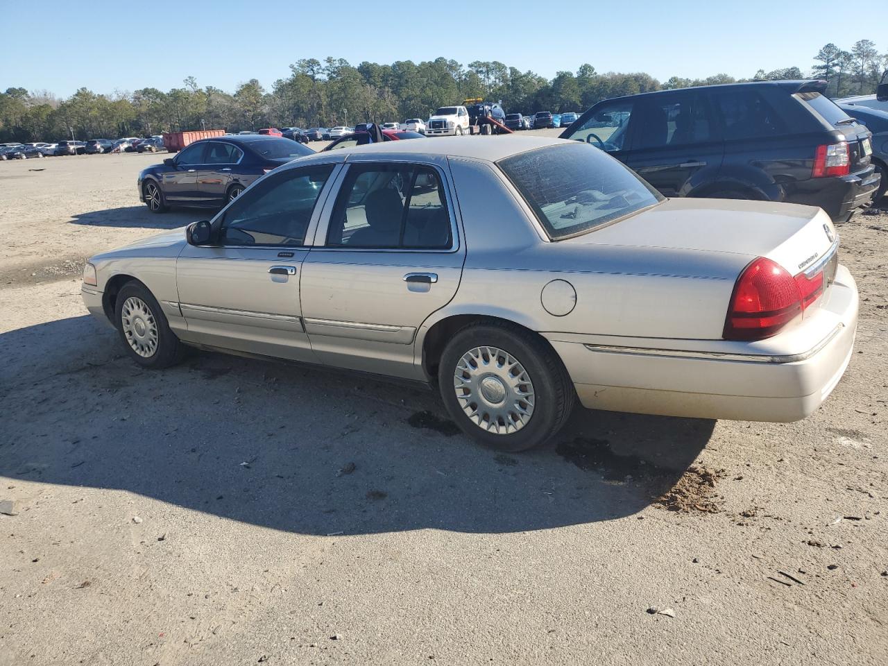 Photo 1 VIN: 2MEFM74W33X704526 - MERCURY GRAND MARQUIS 