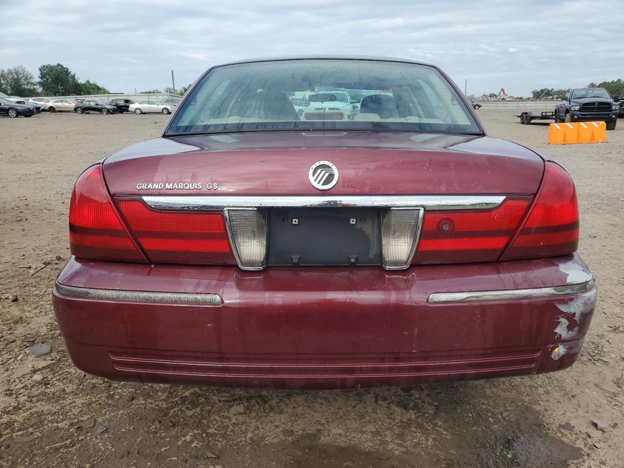 Photo 5 VIN: 2MEFM74W34X665597 - MERCURY GRAND MARQUIS 