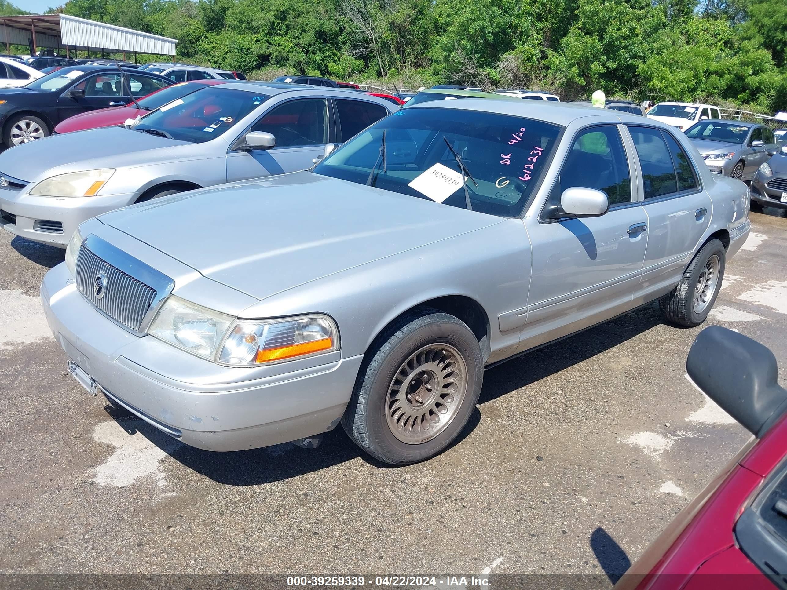 Photo 1 VIN: 2MEFM74W44X612231 - MERCURY GRAND MARQUIS 