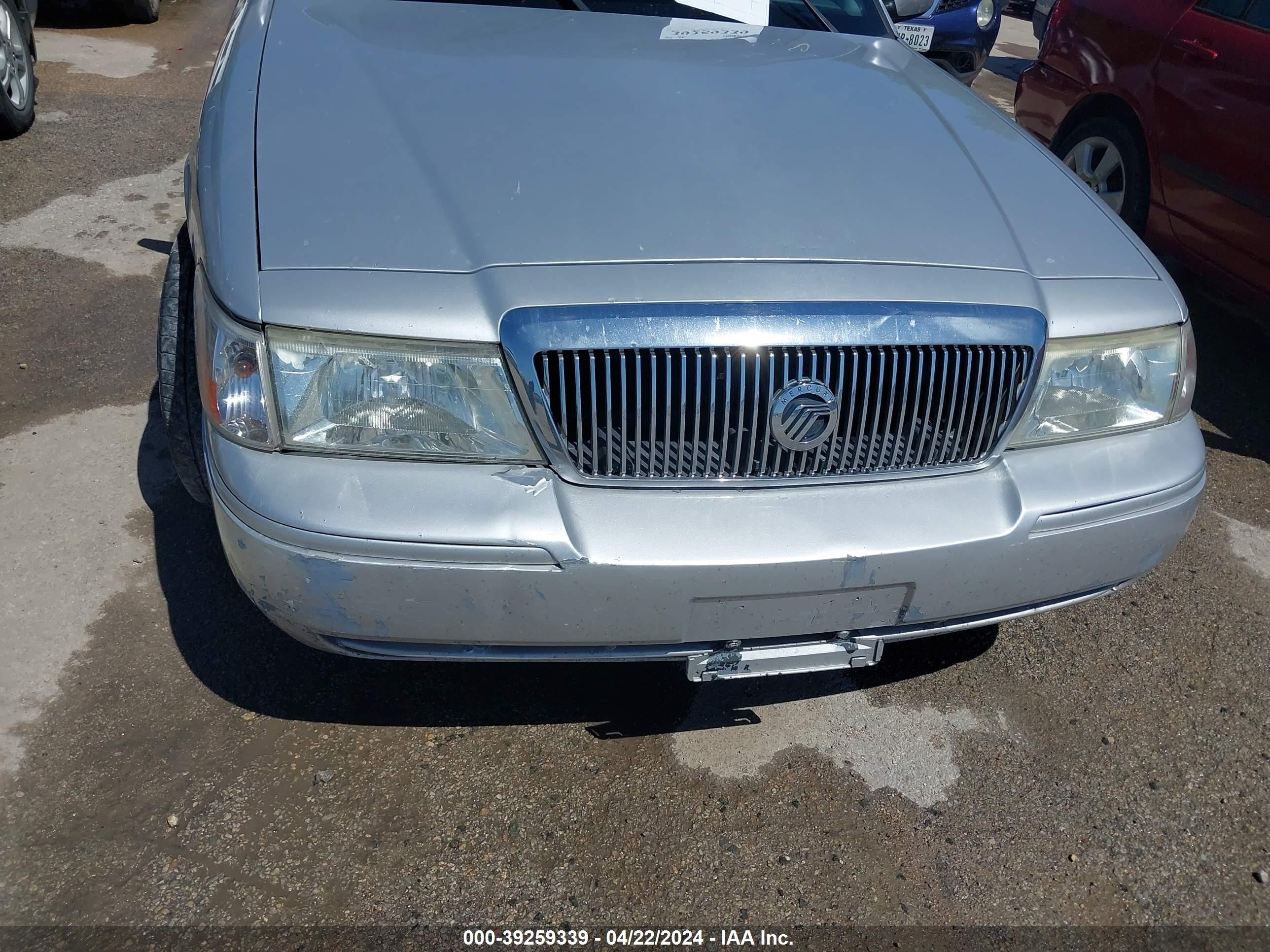 Photo 10 VIN: 2MEFM74W44X612231 - MERCURY GRAND MARQUIS 