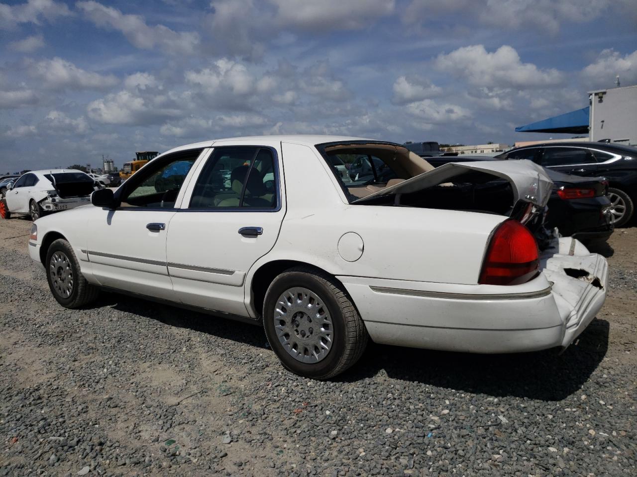 Photo 1 VIN: 2MEFM74W44X642684 - MERCURY GRAND MARQUIS 