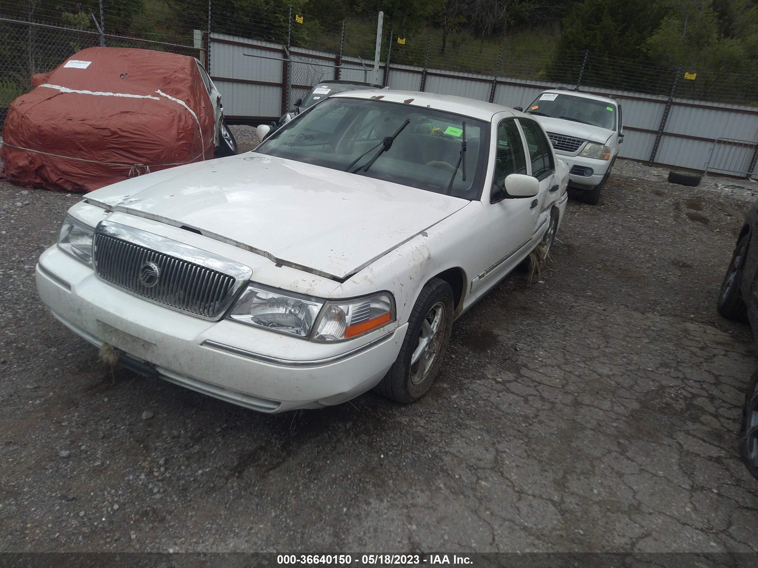 Photo 1 VIN: 2MEFM74W44X661316 - MERCURY GRAND MARQUIS 