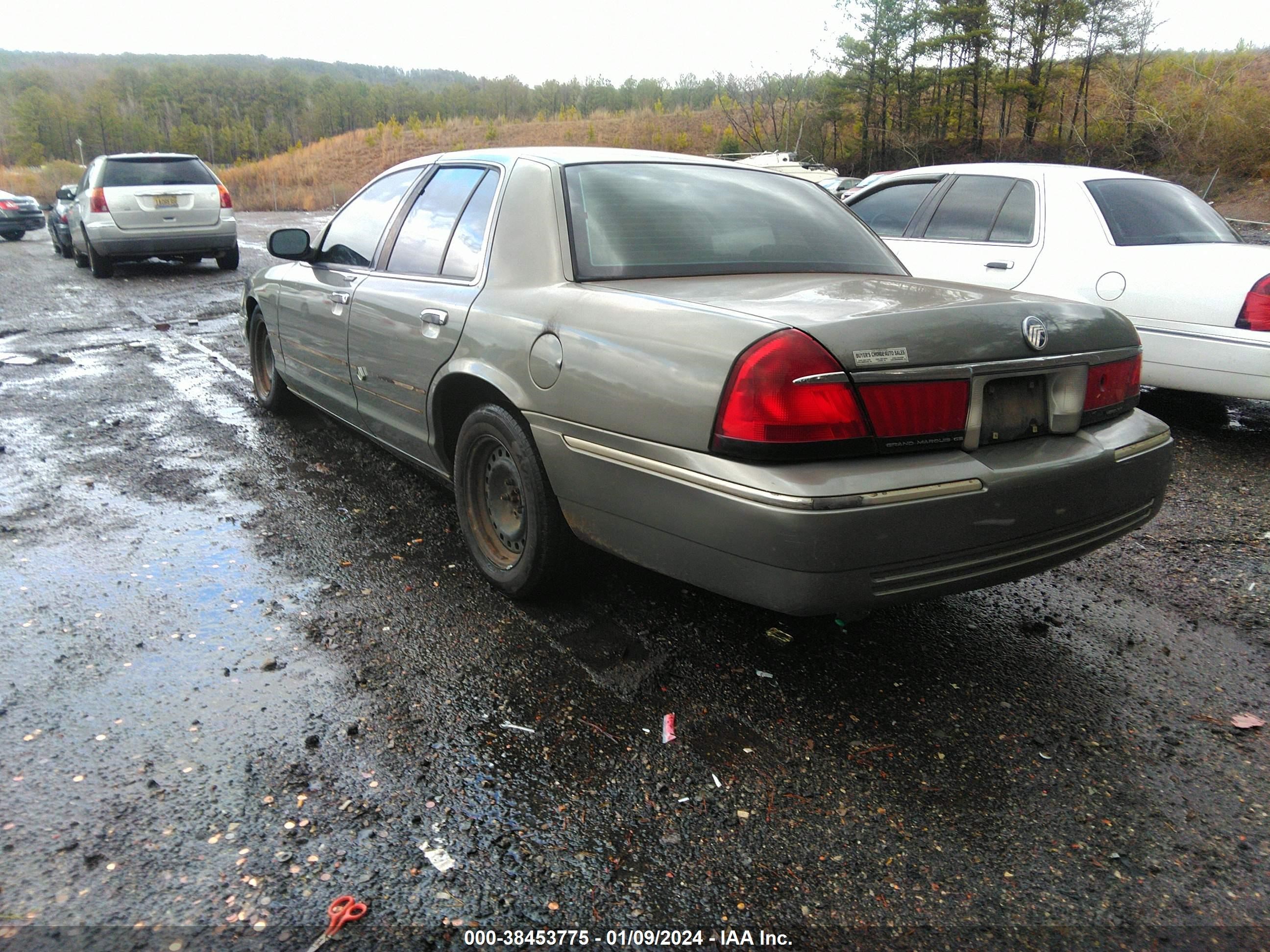 Photo 2 VIN: 2MEFM74W4WX603435 - MERCURY GRAND MARQUIS 