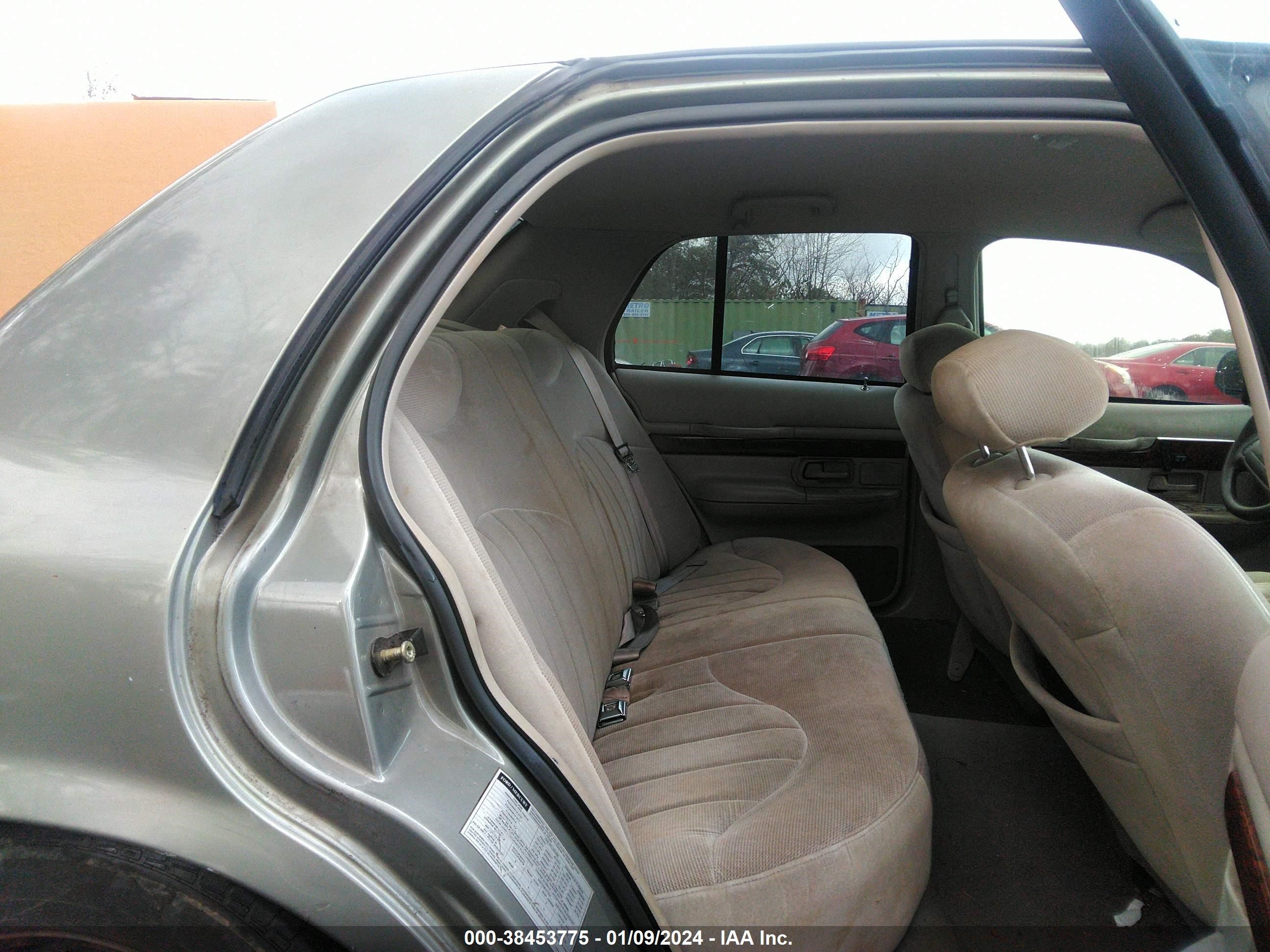 Photo 7 VIN: 2MEFM74W4WX603435 - MERCURY GRAND MARQUIS 