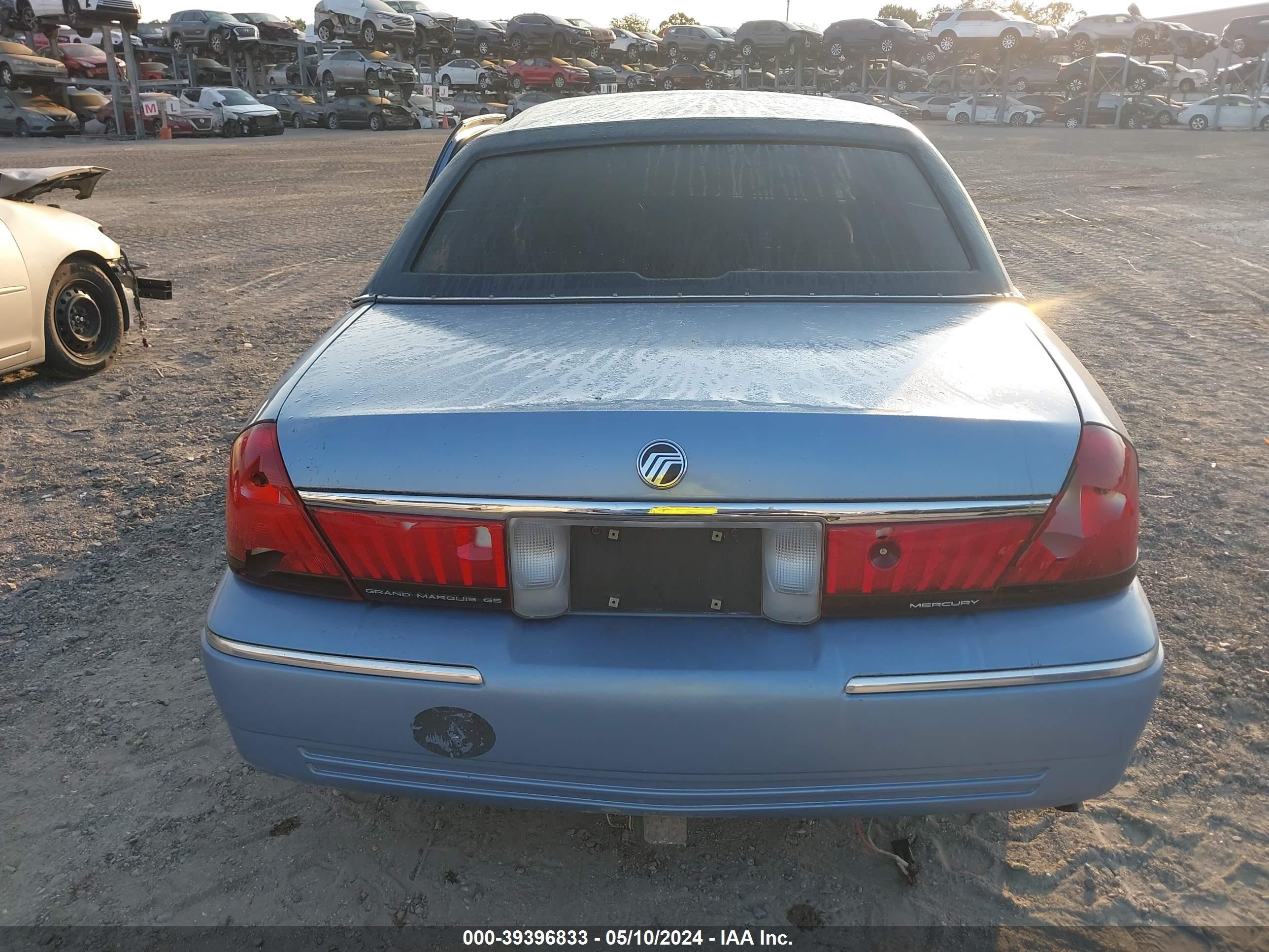 Photo 15 VIN: 2MEFM74W4WX676417 - MERCURY GRAND MARQUIS 