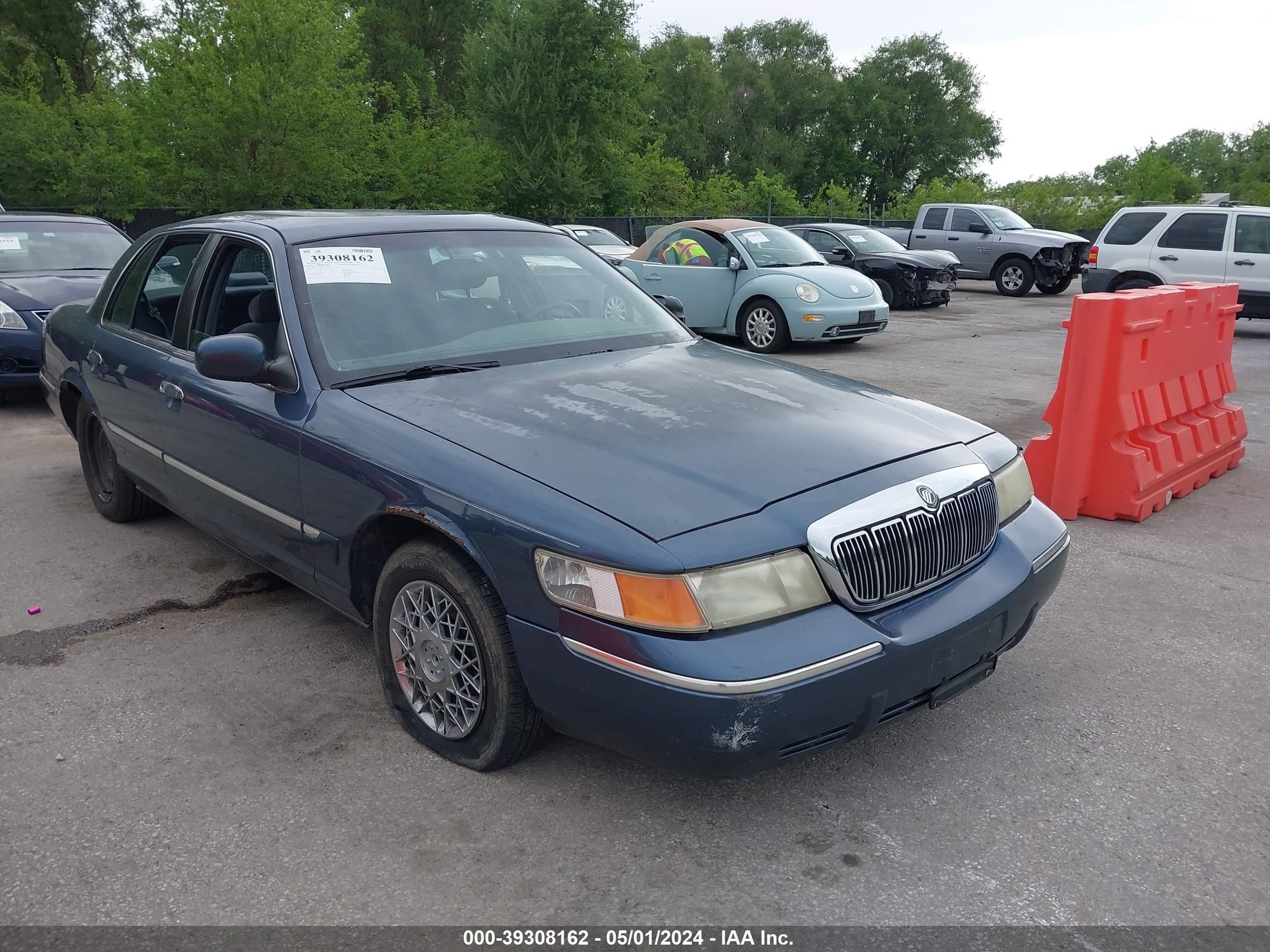 Photo 0 VIN: 2MEFM74W4WX681486 - MERCURY GRAND MARQUIS 