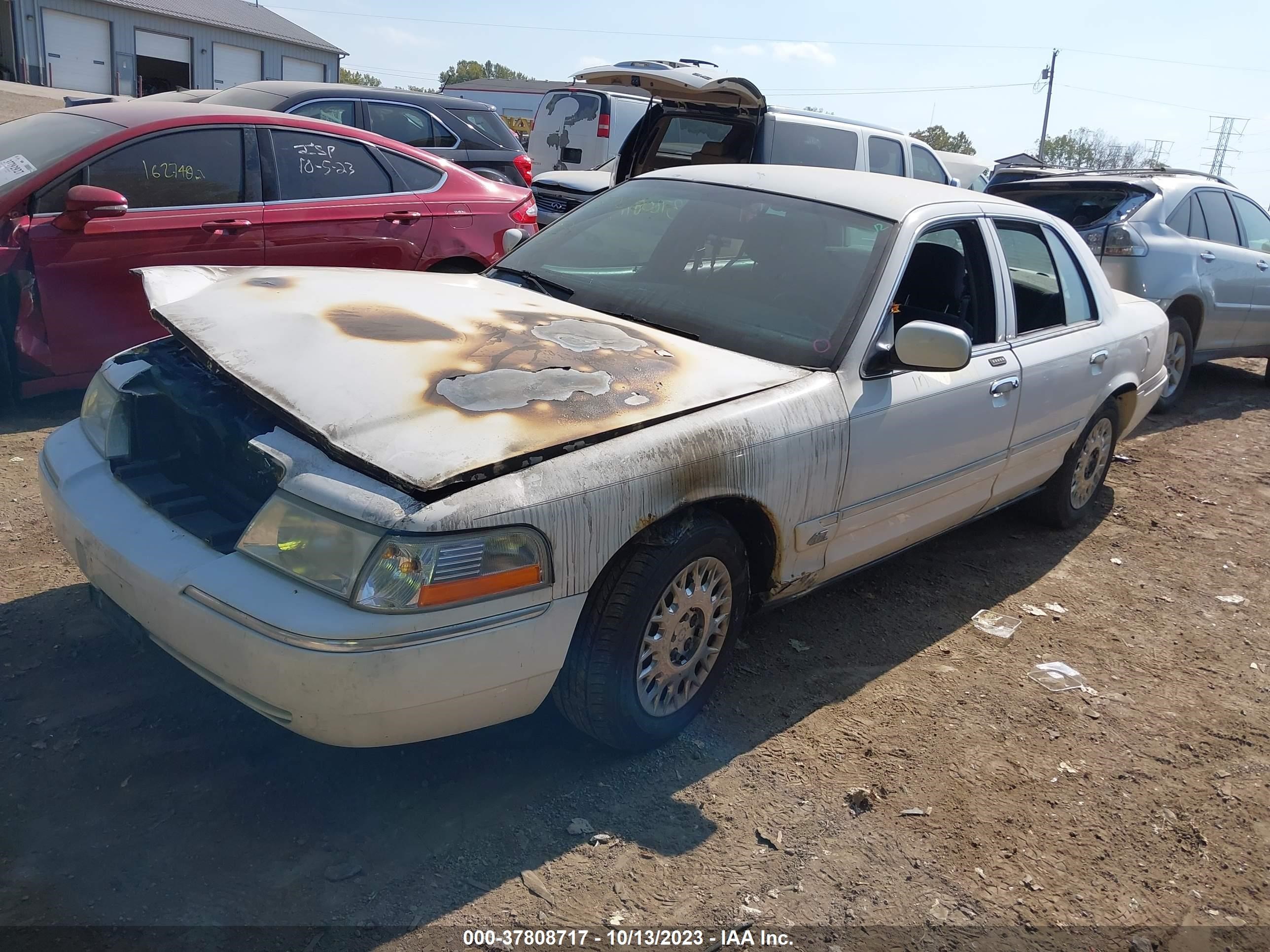 Photo 1 VIN: 2MEFM74W54X641480 - MERCURY GRAND MARQUIS 